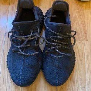 Yezzy statics 350 for men red and black